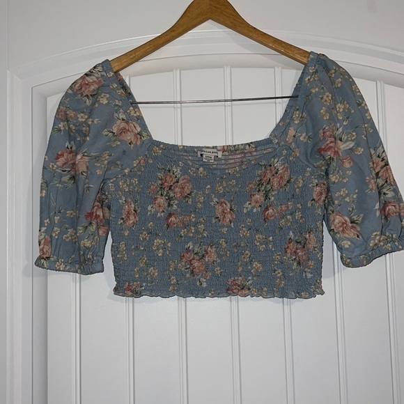 American Eagle Outfitters Tops - American Eagle Smocked ditzy floral crop Top